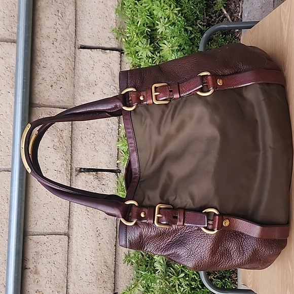 Prada Milano Green Nylon and Brown Leather Hobo Shoulder Bag with Gold hardware - Picture 3 of 16